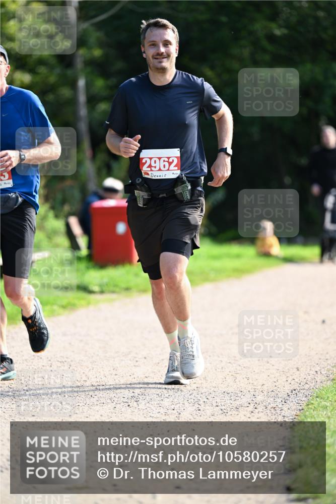 27.09.2026 - 35. Volkslauf durch das schöne Alstertal Dr. Thomas Lammeyer http://msf.ph/oto/10580257 27.09.2026 12:14:02 Laufen 2962 meine-sportfotos.de