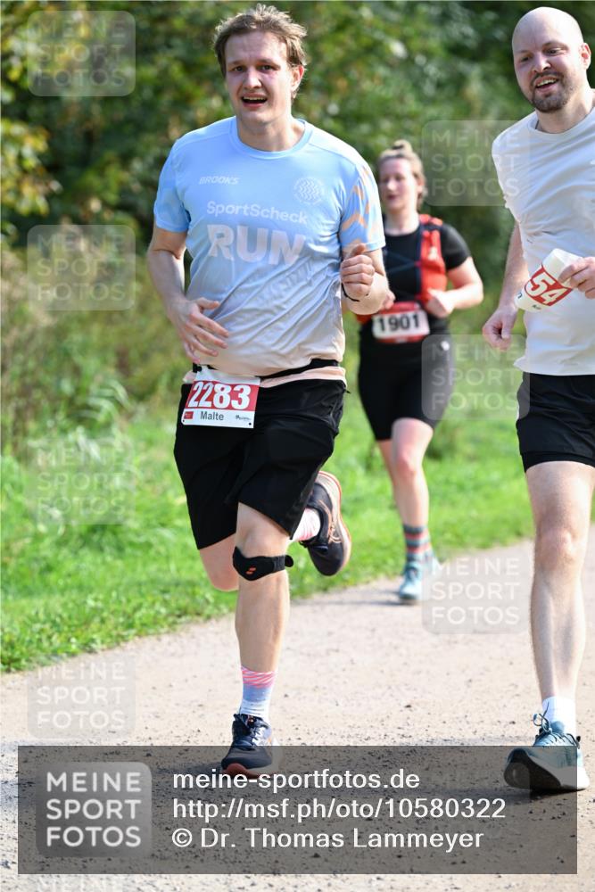 27.09.2026 - 35. Volkslauf durch das schöne Alstertal Dr. Thomas Lammeyer http://msf.ph/oto/10580322 27.09.2026 12:14:50 Laufen 2283, 1901, 54 meine-sportfotos.de