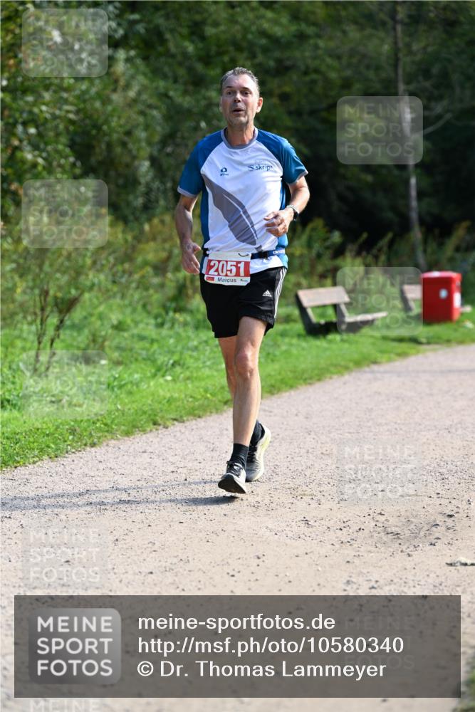 27.09.2026 - 35. Volkslauf durch das schöne Alstertal Dr. Thomas Lammeyer http://msf.ph/oto/10580340 27.09.2026 12:14:54 Laufen 2051 meine-sportfotos.de