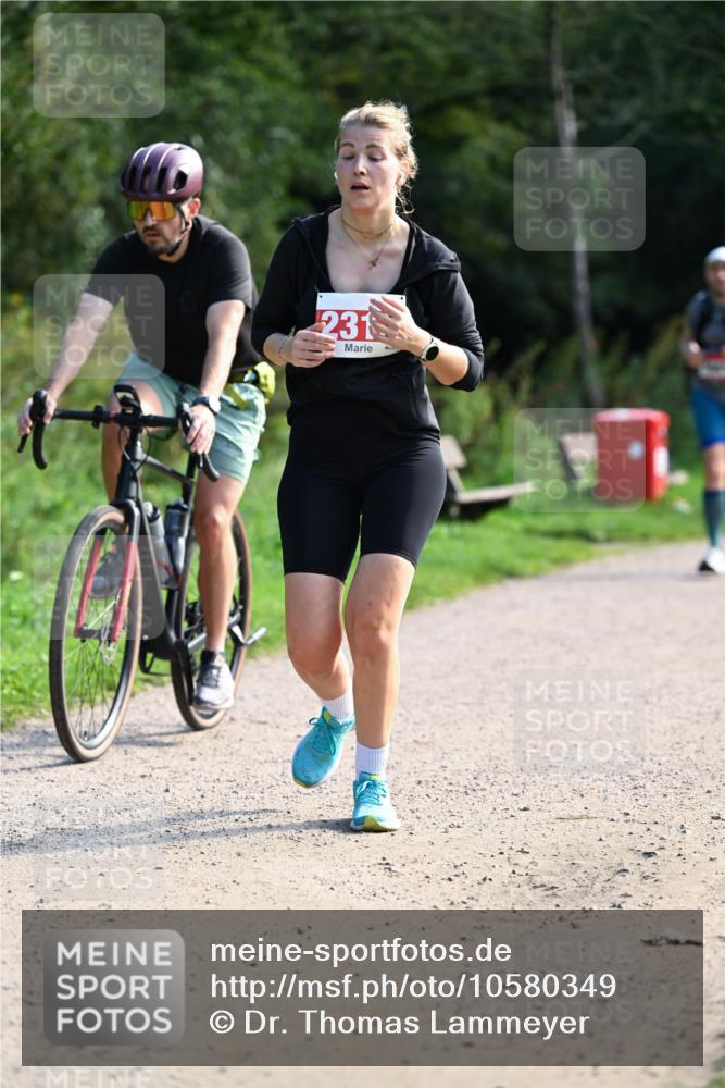 27.09.2026 - 35. Volkslauf durch das schöne Alstertal Dr. Thomas Lammeyer http://msf.ph/oto/10580349 27.09.2026 12:14:58 Laufen 231 meine-sportfotos.de