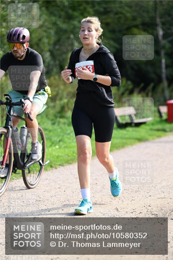 27.09.2026 - 35. Volkslauf durch das schöne Alstertal Dr. Thomas Lammeyer http://msf.ph/oto/10580352 27.09.2026 12:14:58 Laufen  meine-sportfotos.de