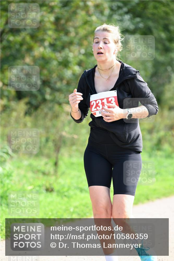 27.09.2026 - 35. Volkslauf durch das schöne Alstertal Dr. Thomas Lammeyer http://msf.ph/oto/10580359 27.09.2026 12:14:59 Laufen 2313 meine-sportfotos.de