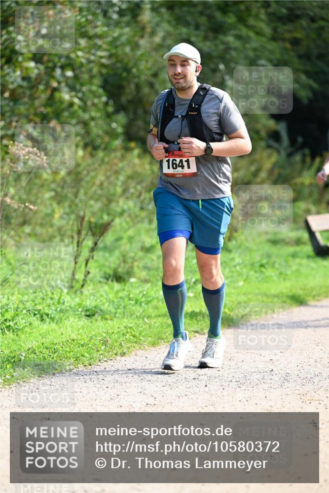 27.09.2026 - 35. Volkslauf durch das schöne Alstertal Dr. Thomas Lammeyer http://msf.ph/oto/10580372 27.09.2026 12:15:02 Laufen 1641 meine-sportfotos.de