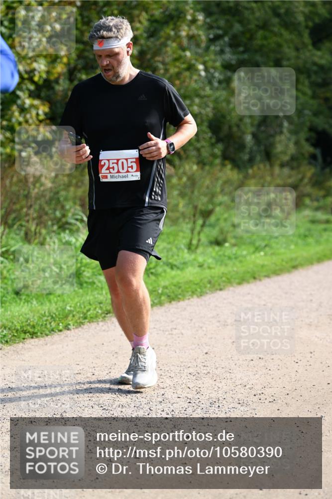 27.09.2026 - 35. Volkslauf durch das schöne Alstertal Dr. Thomas Lammeyer http://msf.ph/oto/10580390 27.09.2026 12:15:06 Laufen 2505 meine-sportfotos.de