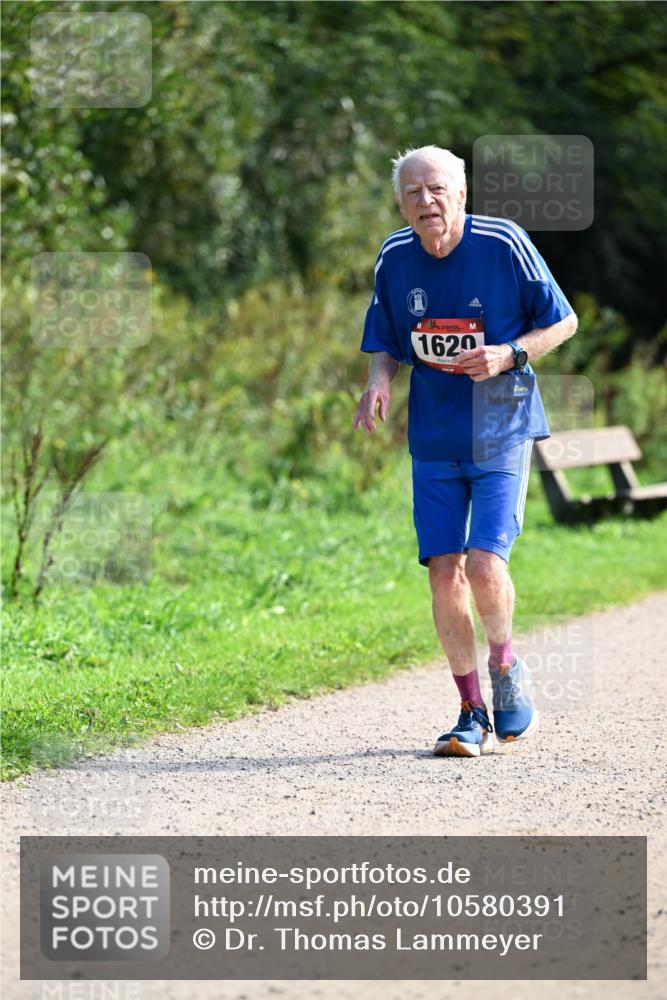 27.09.2026 - 35. Volkslauf durch das schöne Alstertal Dr. Thomas Lammeyer http://msf.ph/oto/10580391 27.09.2026 12:15:16 Laufen 1620 meine-sportfotos.de