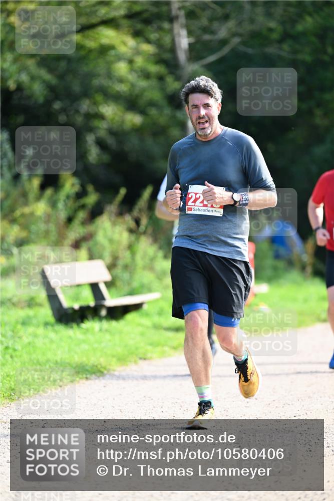 27.09.2026 - 35. Volkslauf durch das schöne Alstertal Dr. Thomas Lammeyer http://msf.ph/oto/10580406 27.09.2026 12:15:32 Laufen 22, 1000 meine-sportfotos.de