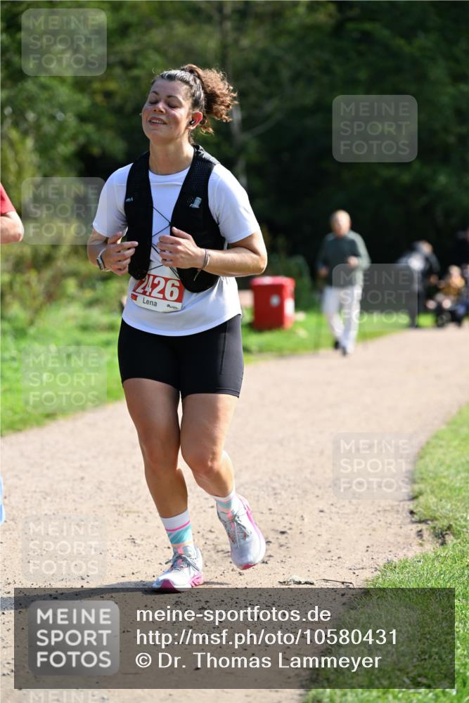 27.09.2026 - 35. Volkslauf durch das schöne Alstertal Dr. Thomas Lammeyer http://msf.ph/oto/10580431 27.09.2026 12:15:36 Laufen 2426 meine-sportfotos.de