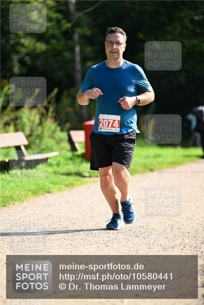 27.09.2026 - 35. Volkslauf durch das schöne Alstertal Dr. Thomas Lammeyer http://msf.ph/oto/10580441 27.09.2026 12:15:47 Laufen 2074 meine-sportfotos.de