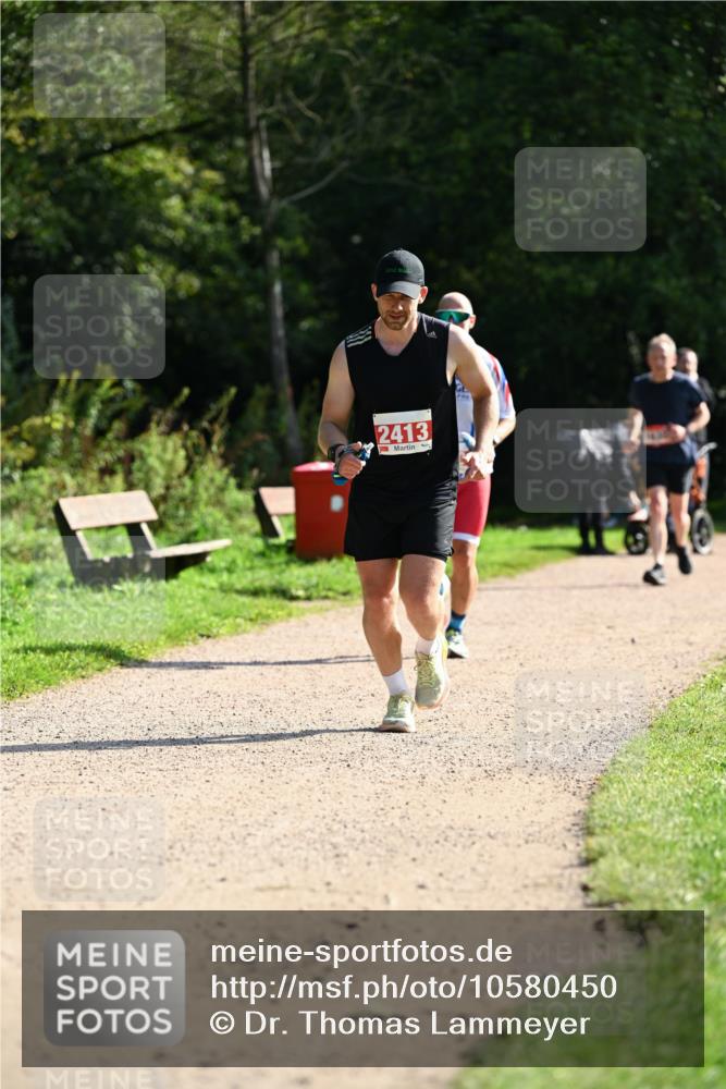 27.09.2026 - 35. Volkslauf durch das schöne Alstertal Dr. Thomas Lammeyer http://msf.ph/oto/10580450 27.09.2026 12:15:52 Laufen 2413 meine-sportfotos.de