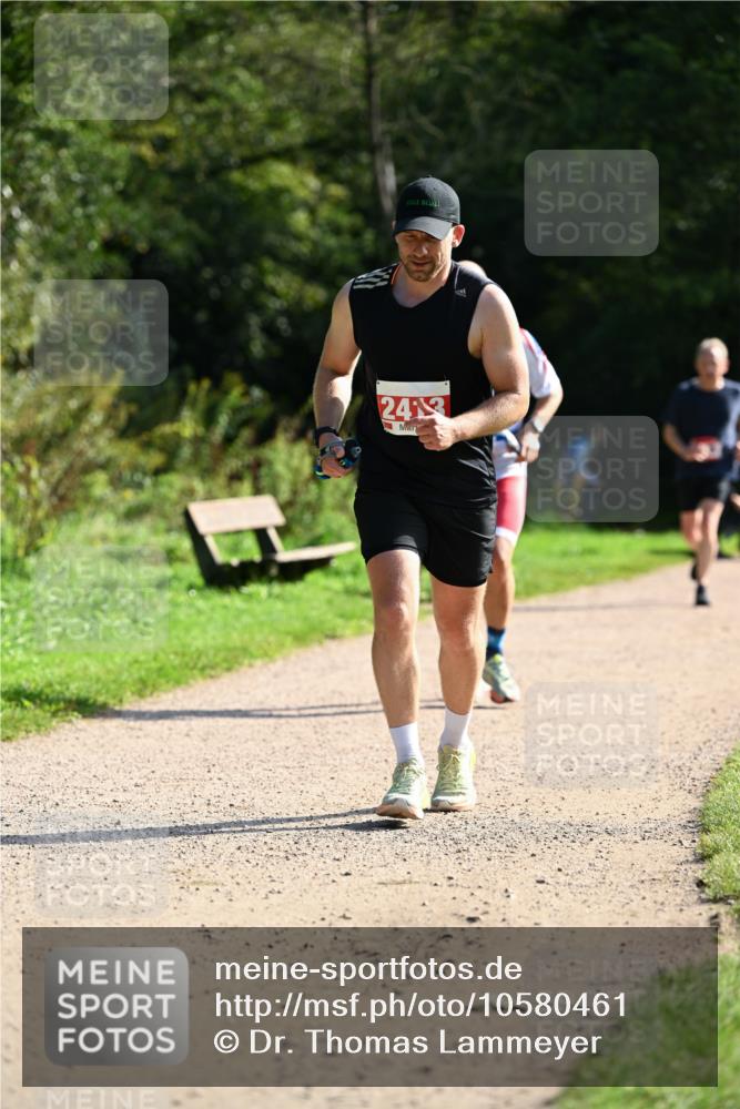 27.09.2026 - 35. Volkslauf durch das schöne Alstertal Dr. Thomas Lammeyer http://msf.ph/oto/10580461 27.09.2026 12:15:53 Laufen 2413 meine-sportfotos.de