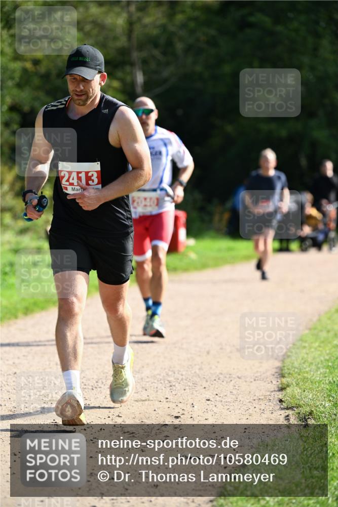 27.09.2026 - 35. Volkslauf durch das schöne Alstertal Dr. Thomas Lammeyer http://msf.ph/oto/10580469 27.09.2026 12:15:54 Laufen 2413, 2040 meine-sportfotos.de