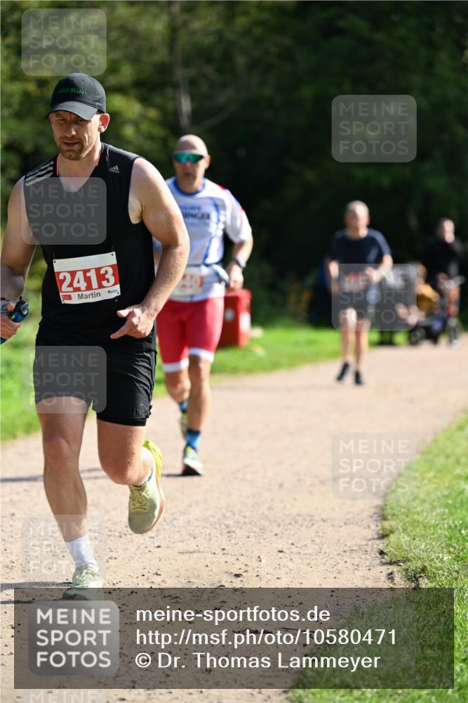 27.09.2026 - 35. Volkslauf durch das schöne Alstertal Dr. Thomas Lammeyer http://msf.ph/oto/10580471 27.09.2026 12:15:54 Laufen 2413 meine-sportfotos.de