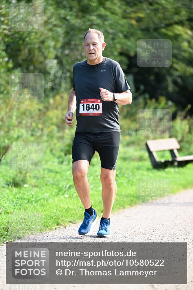 27.09.2026 - 35. Volkslauf durch das schöne Alstertal Dr. Thomas Lammeyer http://msf.ph/oto/10580522 27.09.2026 12:16:12 Laufen 1640 meine-sportfotos.de