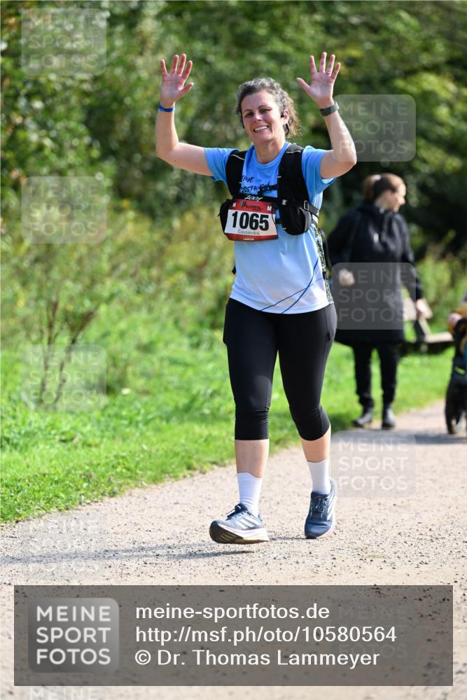 27.09.2026 - 35. Volkslauf durch das schöne Alstertal Dr. Thomas Lammeyer http://msf.ph/oto/10580564 27.09.2026 12:16:26 Laufen 1065 meine-sportfotos.de