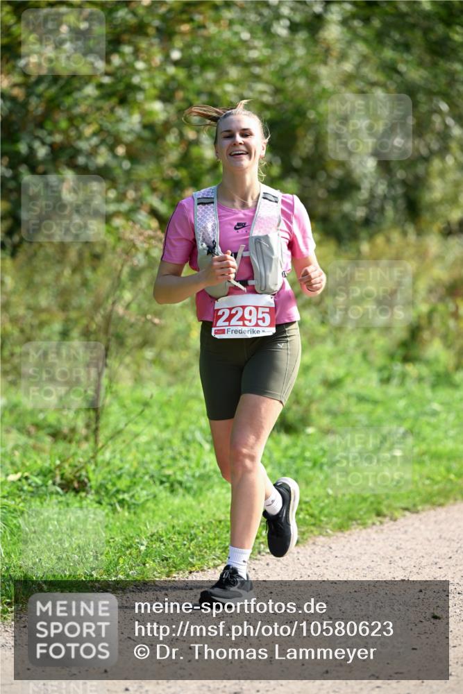 27.09.2026 - 35. Volkslauf durch das schöne Alstertal Dr. Thomas Lammeyer http://msf.ph/oto/10580623 27.09.2026 12:17:07 Laufen 2295 meine-sportfotos.de