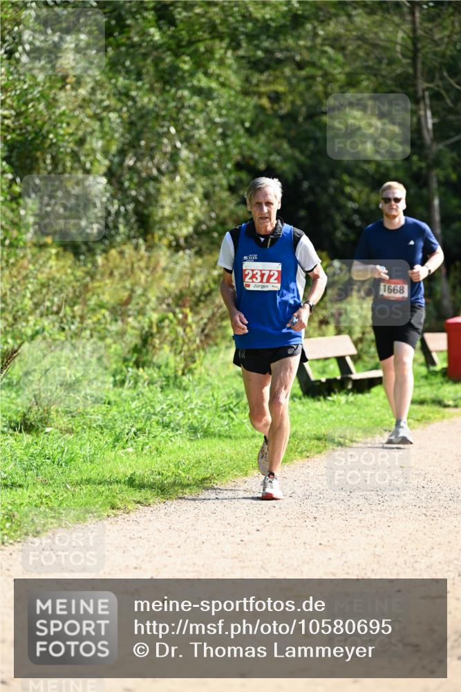 27.09.2026 - 35. Volkslauf durch das schöne Alstertal Dr. Thomas Lammeyer http://msf.ph/oto/10580695 27.09.2026 12:18:01 Laufen 2372, 1668 meine-sportfotos.de