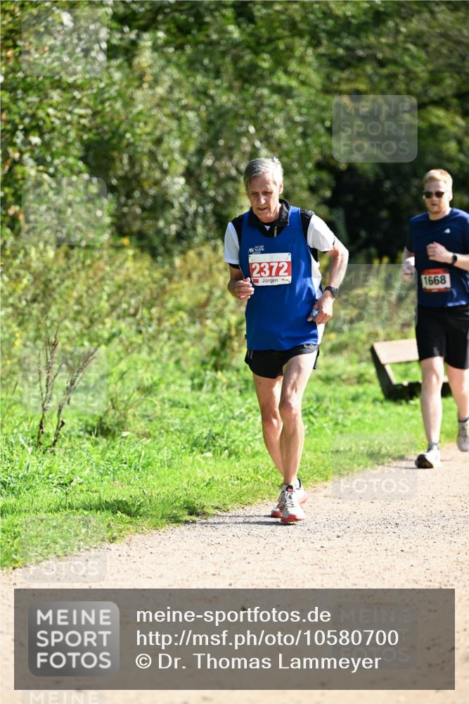 27.09.2026 - 35. Volkslauf durch das schöne Alstertal Dr. Thomas Lammeyer http://msf.ph/oto/10580700 27.09.2026 12:18:01 Laufen 2372, 1668 meine-sportfotos.de
