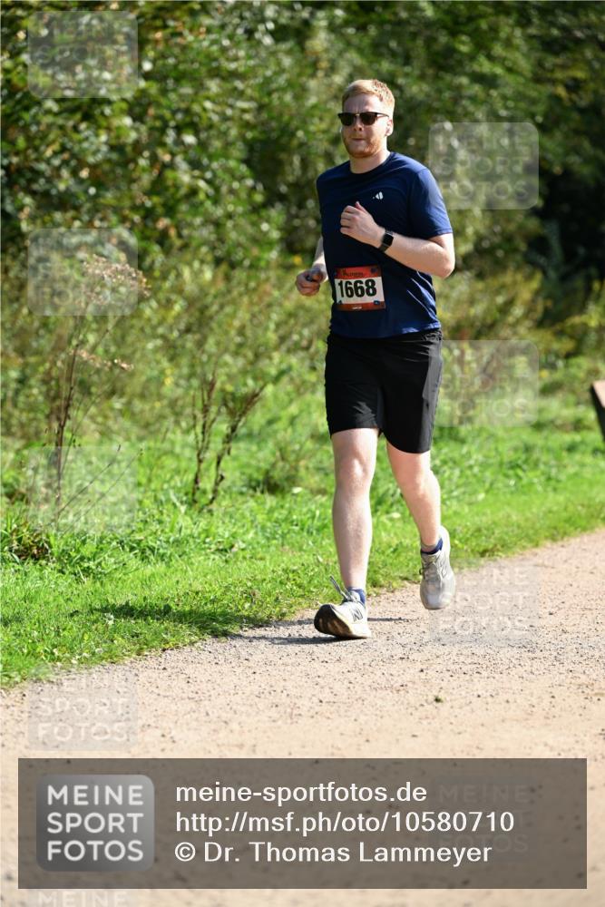 27.09.2026 - 35. Volkslauf durch das schöne Alstertal Dr. Thomas Lammeyer http://msf.ph/oto/10580710 27.09.2026 12:18:04 Laufen 1668 meine-sportfotos.de