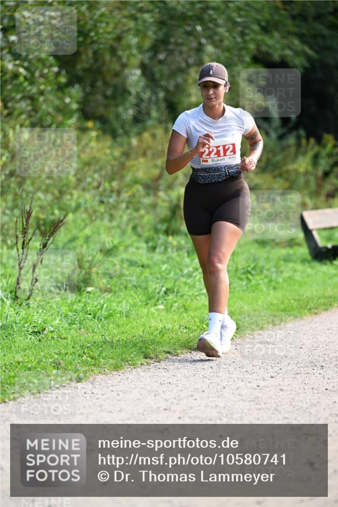 27.09.2026 - 35. Volkslauf durch das schöne Alstertal Dr. Thomas Lammeyer http://msf.ph/oto/10580741 27.09.2026 12:18:26 Laufen 2212 meine-sportfotos.de