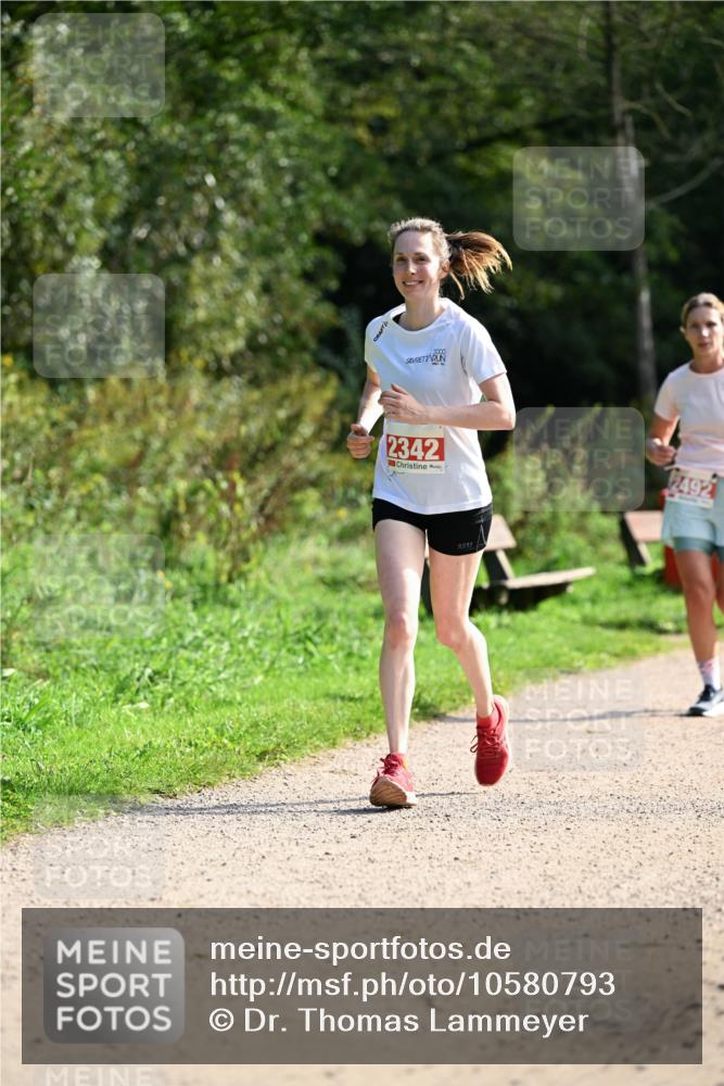 27.09.2026 - 35. Volkslauf durch das schöne Alstertal Dr. Thomas Lammeyer http://msf.ph/oto/10580793 27.09.2026 12:19:27 Laufen 2342, 2492 meine-sportfotos.de