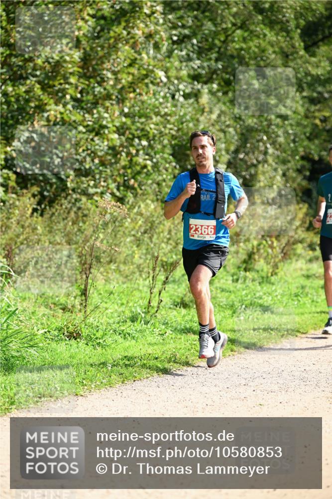 27.09.2026 - 35. Volkslauf durch das schöne Alstertal Dr. Thomas Lammeyer http://msf.ph/oto/10580853 27.09.2026 12:20:21 Laufen 2, 2366, 72 meine-sportfotos.de