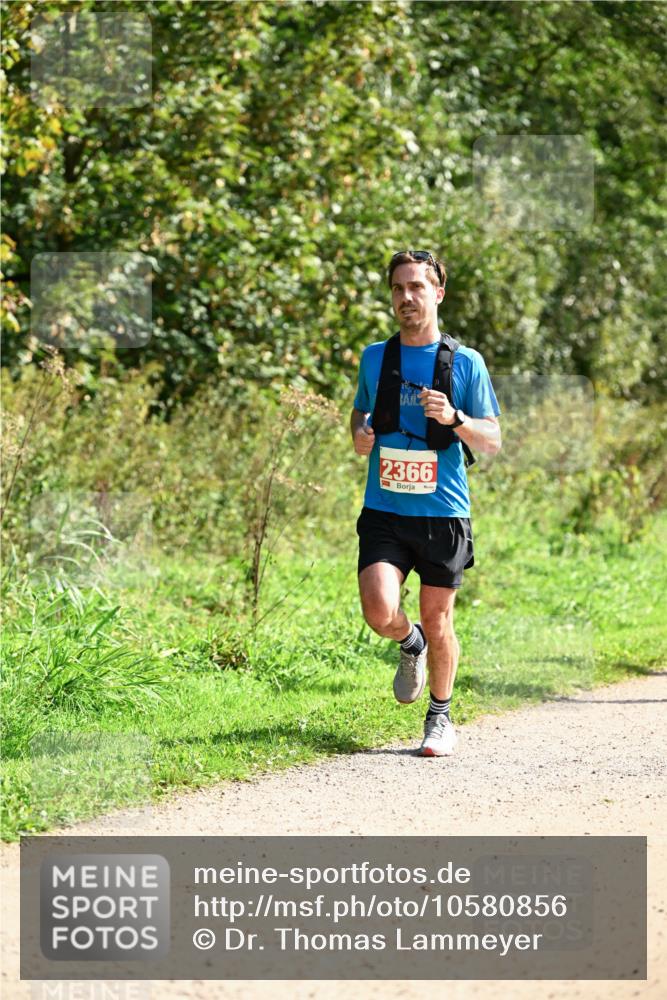 27.09.2026 - 35. Volkslauf durch das schöne Alstertal Dr. Thomas Lammeyer http://msf.ph/oto/10580856 27.09.2026 12:20:21 Laufen 2366 meine-sportfotos.de
