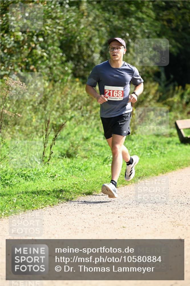 27.09.2026 - 35. Volkslauf durch das schöne Alstertal Dr. Thomas Lammeyer http://msf.ph/oto/10580884 27.09.2026 12:21:01 Laufen 2168 meine-sportfotos.de