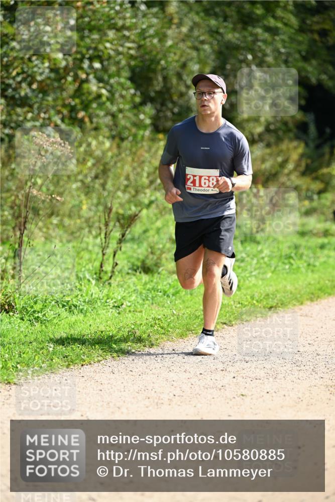 27.09.2026 - 35. Volkslauf durch das schöne Alstertal Dr. Thomas Lammeyer http://msf.ph/oto/10580885 27.09.2026 12:21:01 Laufen 2168 meine-sportfotos.de