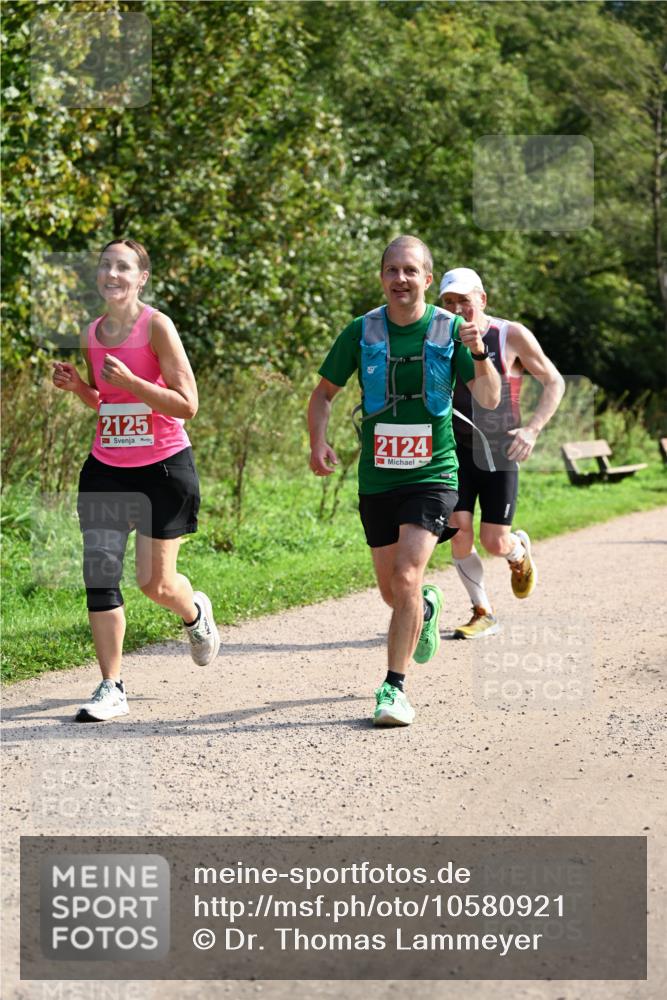 27.09.2026 - 35. Volkslauf durch das schöne Alstertal Dr. Thomas Lammeyer http://msf.ph/oto/10580921 27.09.2026 12:21:25 Laufen 2125, 2124 meine-sportfotos.de