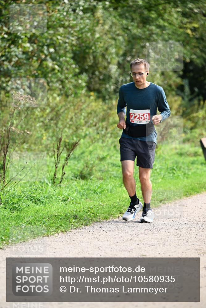 27.09.2026 - 35. Volkslauf durch das schöne Alstertal Dr. Thomas Lammeyer http://msf.ph/oto/10580935 27.09.2026 12:21:32 Laufen 2259 meine-sportfotos.de