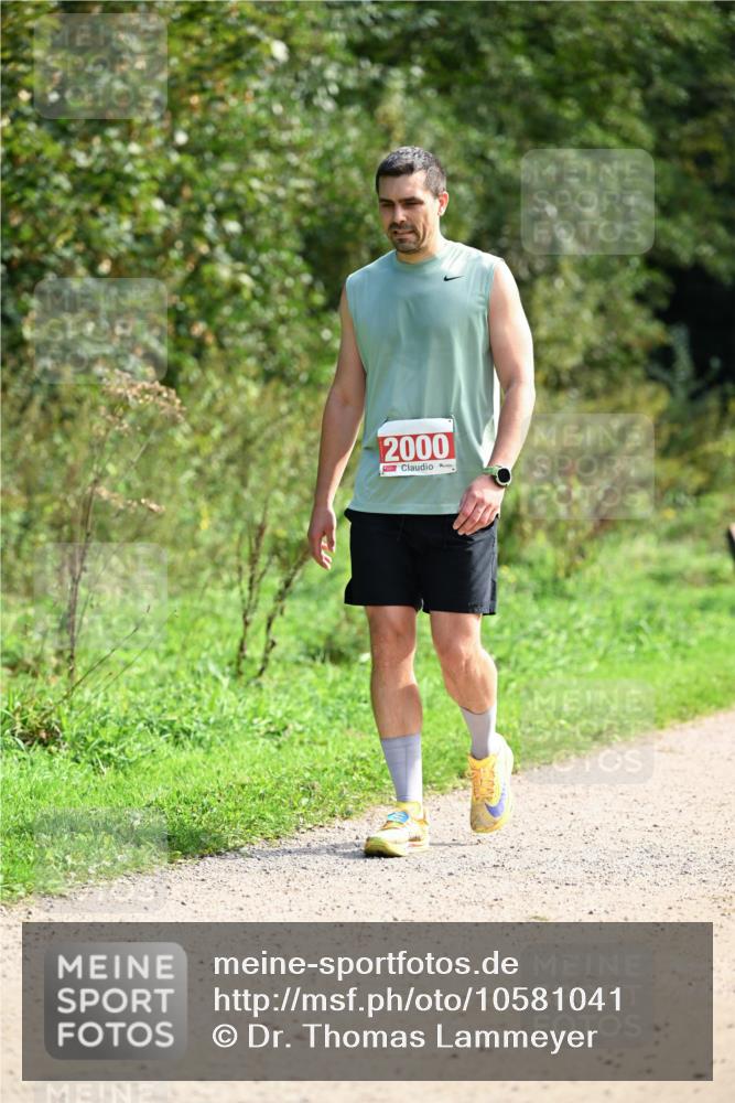 27.09.2026 - 35. Volkslauf durch das schöne Alstertal Dr. Thomas Lammeyer http://msf.ph/oto/10581041 27.09.2026 12:22:29 Laufen 2000 meine-sportfotos.de