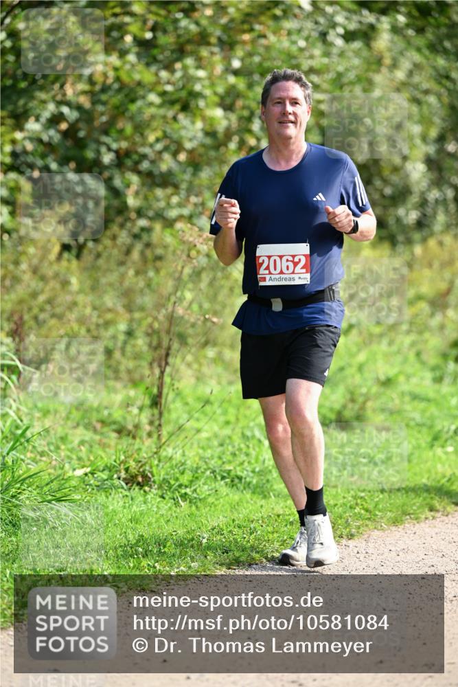 27.09.2026 - 35. Volkslauf durch das schöne Alstertal Dr. Thomas Lammeyer http://msf.ph/oto/10581084 27.09.2026 12:22:55 Laufen 2062 meine-sportfotos.de