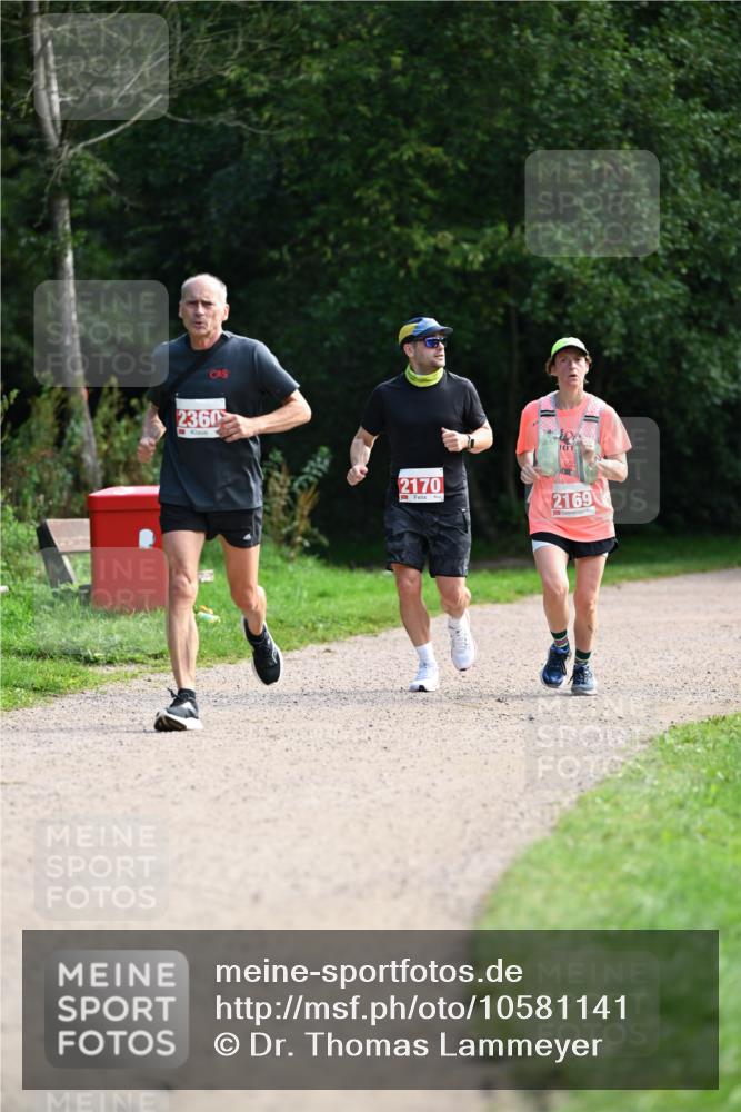 27.09.2026 - 35. Volkslauf durch das schöne Alstertal Dr. Thomas Lammeyer http://msf.ph/oto/10581141 27.09.2026 12:23:46 Laufen 2360, 100, 2170, 2169 meine-sportfotos.de