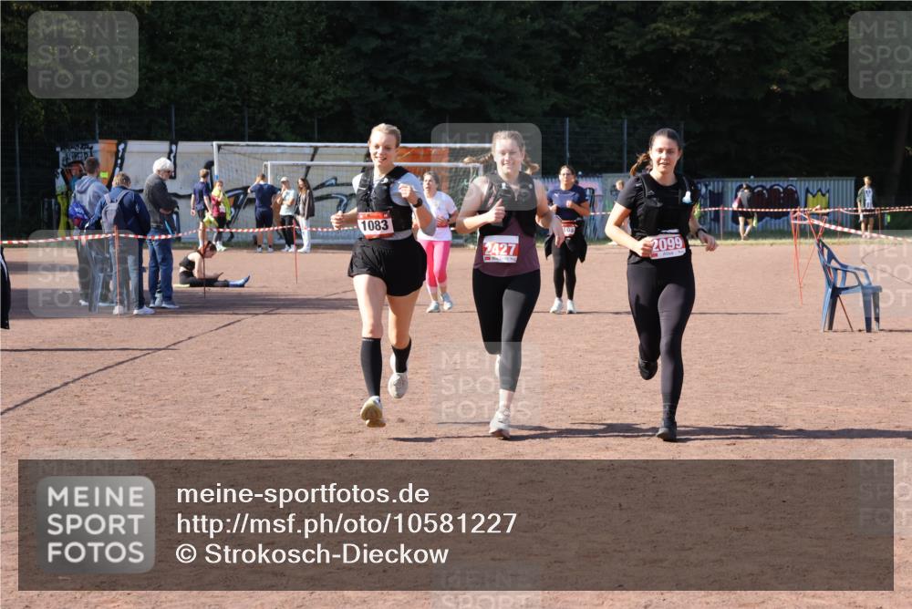 27.09.2026 - 35. Volkslauf durch das schöne Alstertal Strokosch-Dieckow http://msf.ph/oto/10581227 27.09.2026 13:00:01 Ziel 1083, 2099, 2427 meine-sportfotos.de