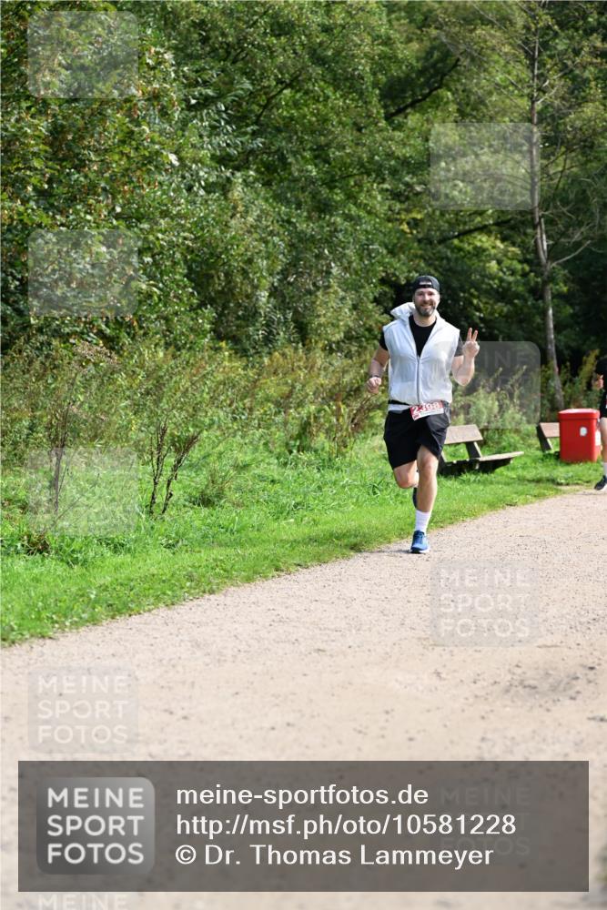 27.09.2026 - 35. Volkslauf durch das schöne Alstertal Dr. Thomas Lammeyer http://msf.ph/oto/10581228 27.09.2026 12:24:37 Laufen 2398 meine-sportfotos.de