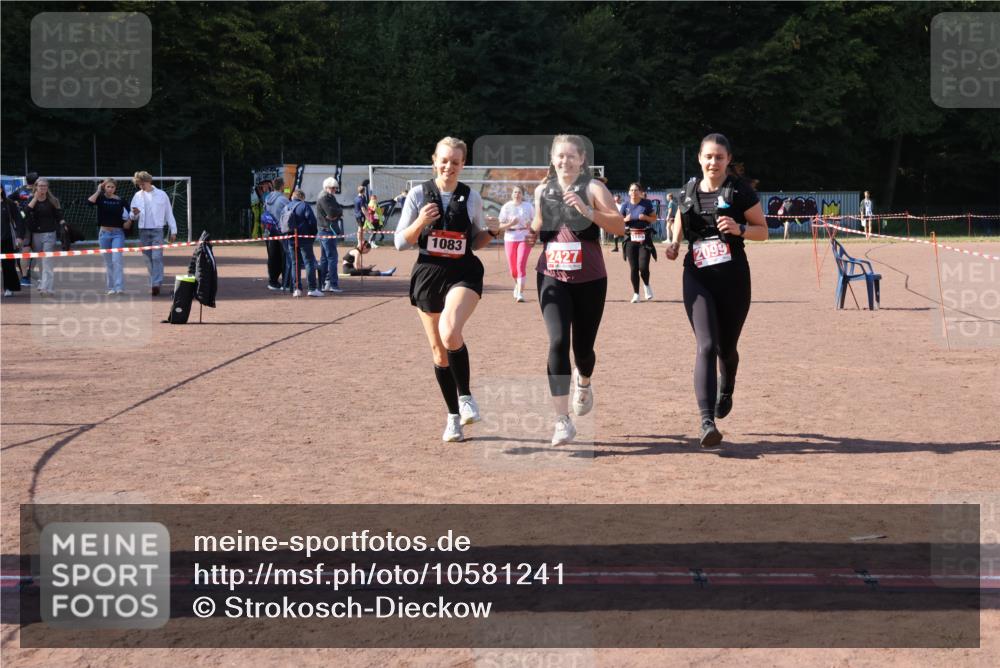 27.09.2026 - 35. Volkslauf durch das schöne Alstertal Strokosch-Dieckow http://msf.ph/oto/10581241 27.09.2026 13:00:02 Ziel 1083, 1105, 2099, 2427 meine-sportfotos.de
