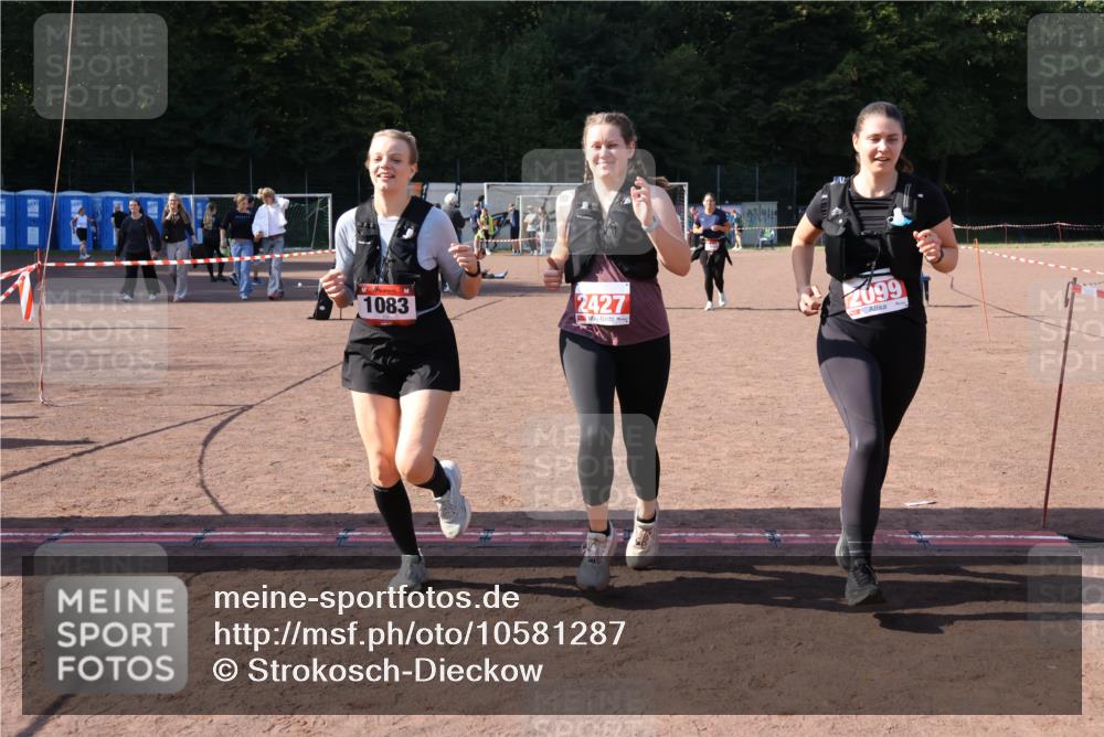 27.09.2026 - 35. Volkslauf durch das schöne Alstertal Strokosch-Dieckow http://msf.ph/oto/10581287 27.09.2026 13:00:04 Ziel 1083, 1105, 1155, 2099, 2427 meine-sportfotos.de
