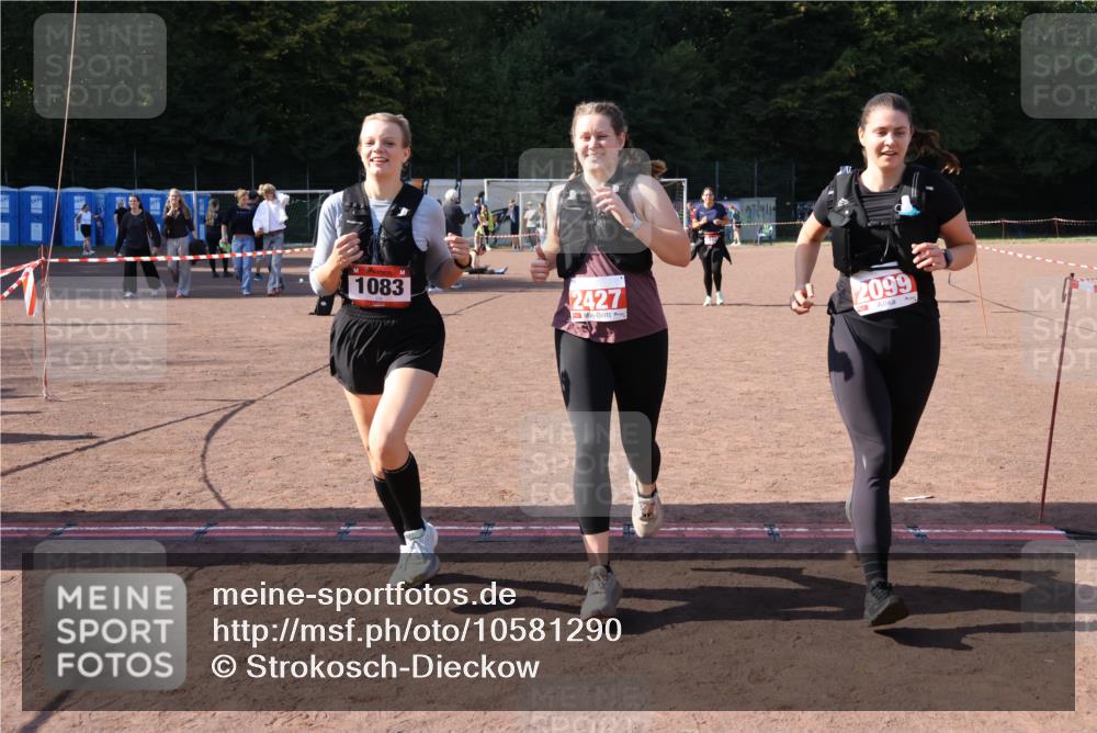 27.09.2026 - 35. Volkslauf durch das schöne Alstertal Strokosch-Dieckow http://msf.ph/oto/10581290 27.09.2026 13:00:04 Ziel 1083, 1105, 1155, 2099, 2427 meine-sportfotos.de