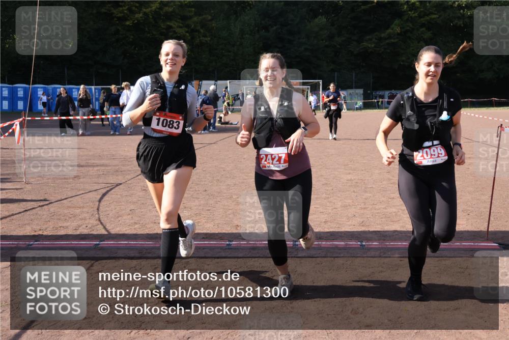 27.09.2026 - 35. Volkslauf durch das schöne Alstertal Strokosch-Dieckow http://msf.ph/oto/10581300 27.09.2026 13:00:04 Ziel 1083, 1105, 1155, 2099, 2427 meine-sportfotos.de