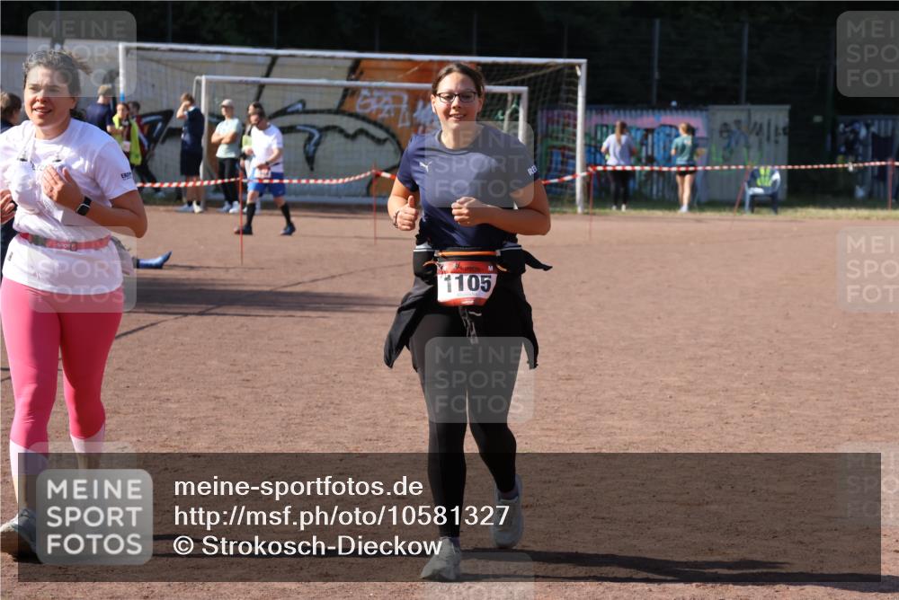 27.09.2026 - 35. Volkslauf durch das schöne Alstertal Strokosch-Dieckow http://msf.ph/oto/10581327 27.09.2026 13:00:09 Ziel 1105, 1155 meine-sportfotos.de