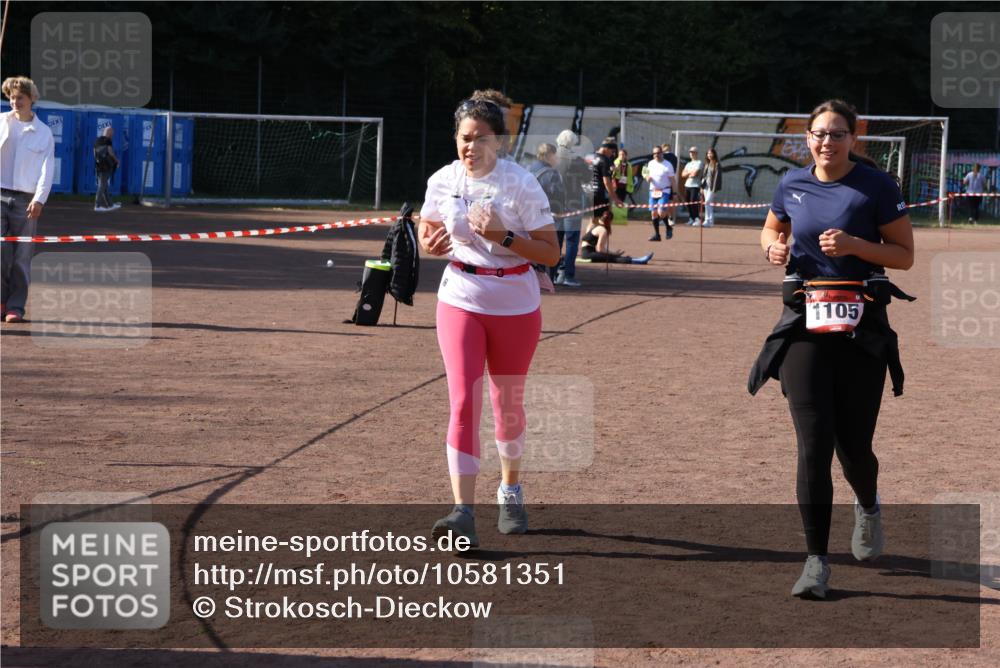 27.09.2026 - 35. Volkslauf durch das schöne Alstertal Strokosch-Dieckow http://msf.ph/oto/10581351 27.09.2026 13:00:10 Ziel 1105, 1155 meine-sportfotos.de