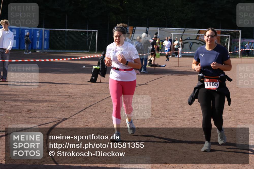 27.09.2026 - 35. Volkslauf durch das schöne Alstertal Strokosch-Dieckow http://msf.ph/oto/10581355 27.09.2026 13:00:11 Ziel 1105, 1155 meine-sportfotos.de