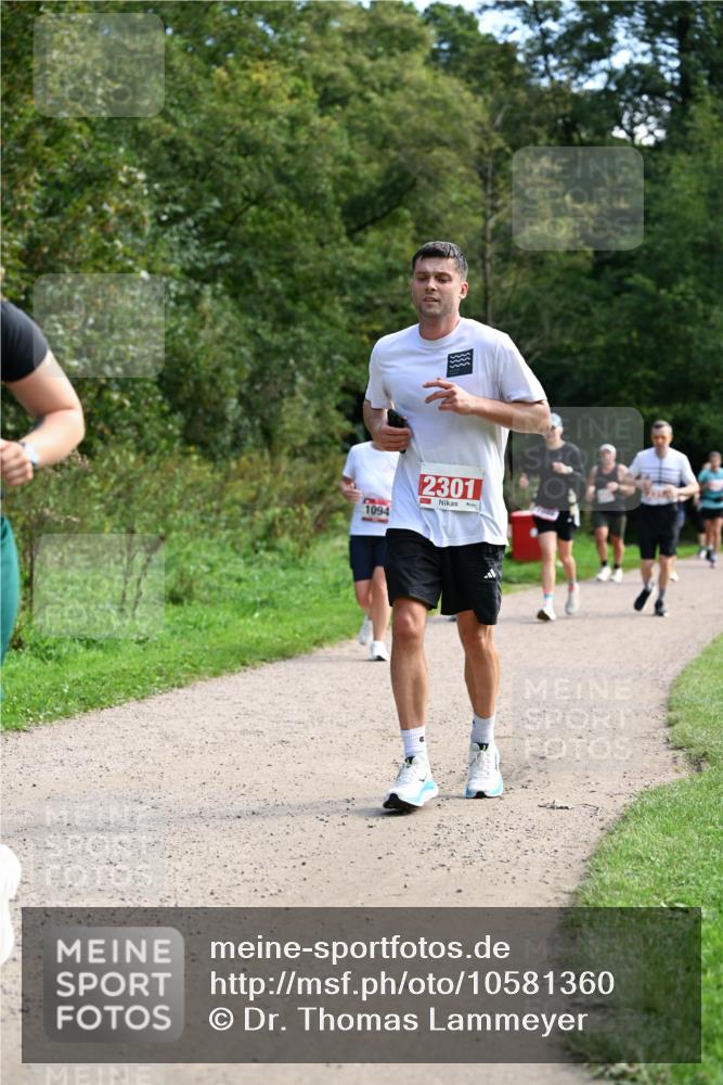27.09.2026 - 35. Volkslauf durch das schöne Alstertal Dr. Thomas Lammeyer http://msf.ph/oto/10581360 27.09.2026 12:25:13 Laufen 1094, 2301 meine-sportfotos.de