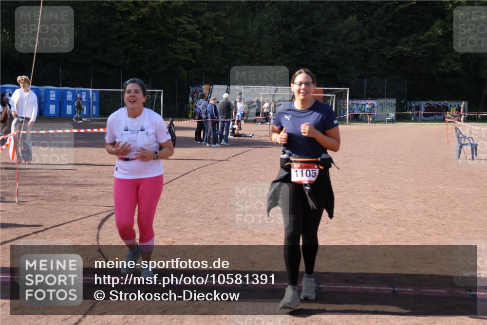 27.09.2026 - 35. Volkslauf durch das schöne Alstertal Strokosch-Dieckow http://msf.ph/oto/10581391 27.09.2026 13:00:12 Ziel 1105, 1155 meine-sportfotos.de