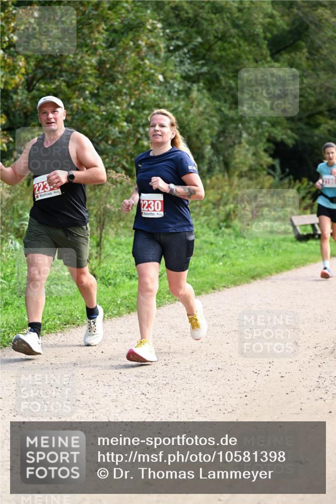 27.09.2026 - 35. Volkslauf durch das schöne Alstertal Dr. Thomas Lammeyer http://msf.ph/oto/10581398 27.09.2026 12:25:20 Laufen 223, 1230, 2100 meine-sportfotos.de