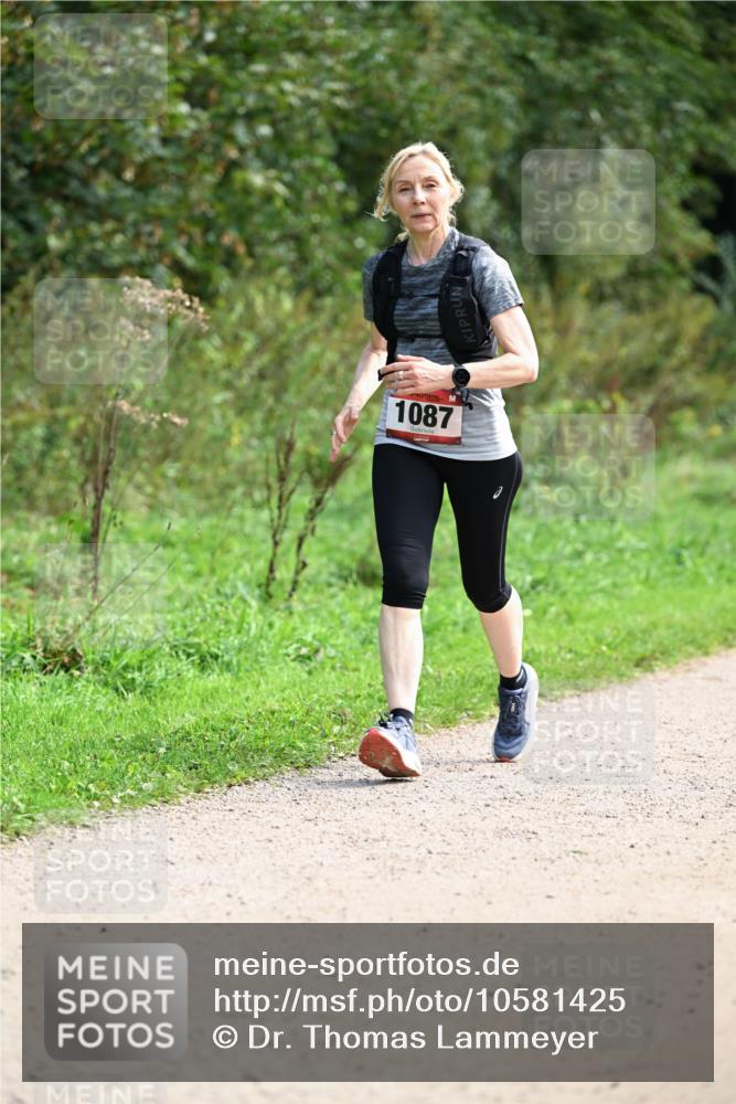 27.09.2026 - 35. Volkslauf durch das schöne Alstertal Dr. Thomas Lammeyer http://msf.ph/oto/10581425 27.09.2026 12:25:25 Laufen 1087 meine-sportfotos.de