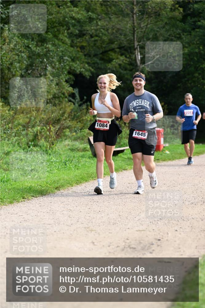 27.09.2026 - 35. Volkslauf durch das schöne Alstertal Dr. Thomas Lammeyer http://msf.ph/oto/10581435 27.09.2026 12:25:30 Laufen 1084, 1645, 9 meine-sportfotos.de