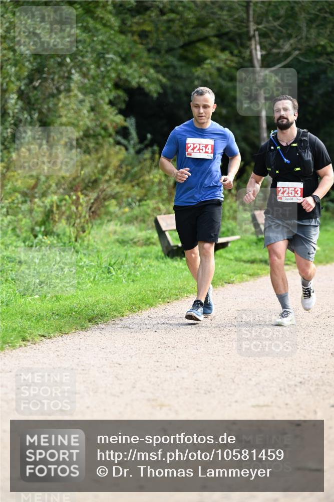 27.09.2026 - 35. Volkslauf durch das schöne Alstertal Dr. Thomas Lammeyer http://msf.ph/oto/10581459 27.09.2026 12:25:34 Laufen 2254, 2253 meine-sportfotos.de