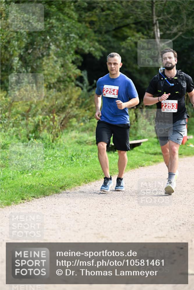 27.09.2026 - 35. Volkslauf durch das schöne Alstertal Dr. Thomas Lammeyer http://msf.ph/oto/10581461 27.09.2026 12:25:34 Laufen 2254, 2253 meine-sportfotos.de