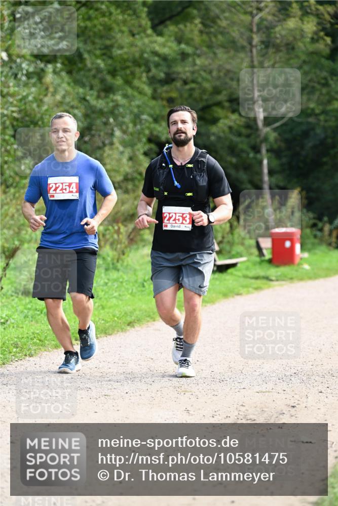 27.09.2026 - 35. Volkslauf durch das schöne Alstertal Dr. Thomas Lammeyer http://msf.ph/oto/10581475 27.09.2026 12:25:36 Laufen 2254, 2253 meine-sportfotos.de